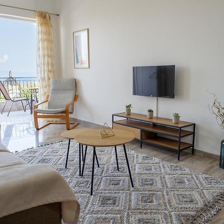 Almyros Aktis Seaview Apartment Kalamata Zewnętrze zdjęcie