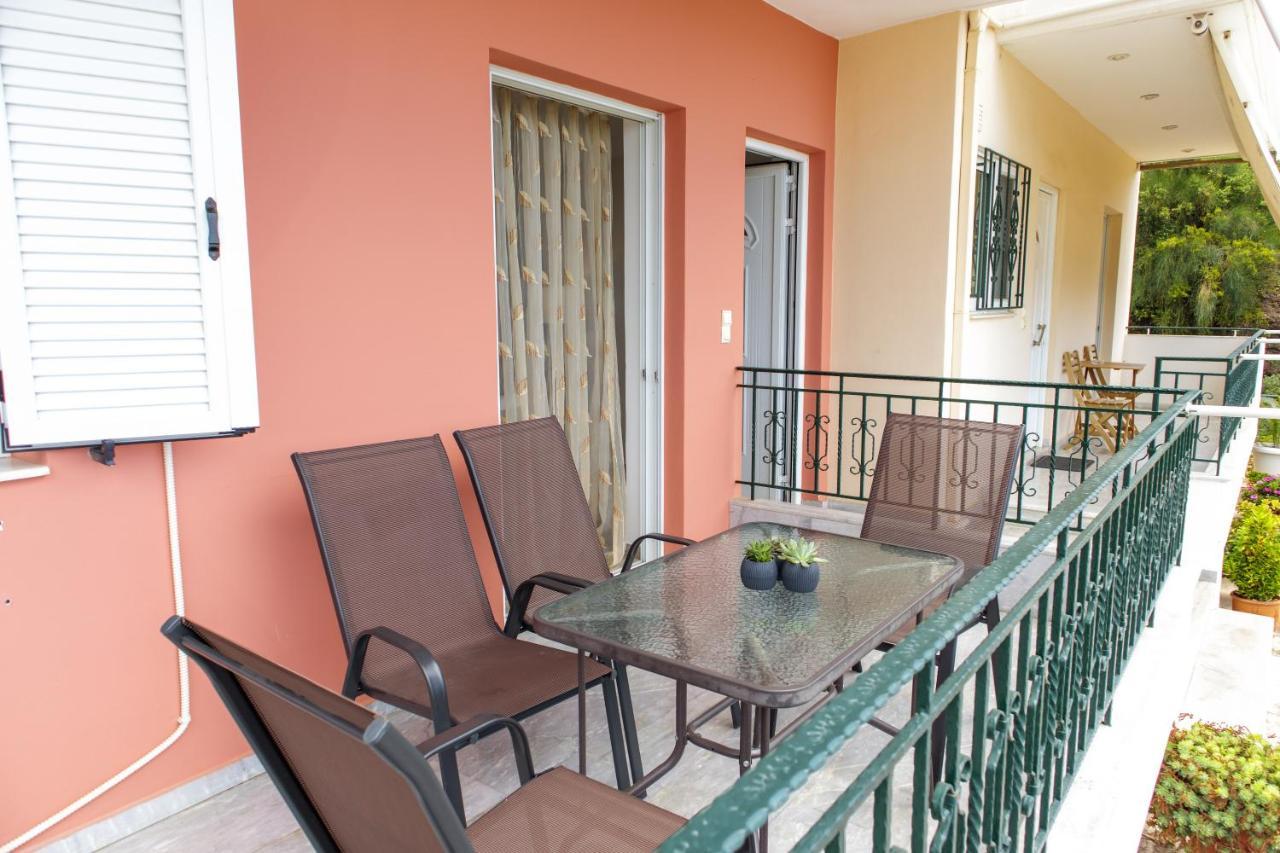 Almyros Aktis Seaview Apartment Kalamata Zewnętrze zdjęcie